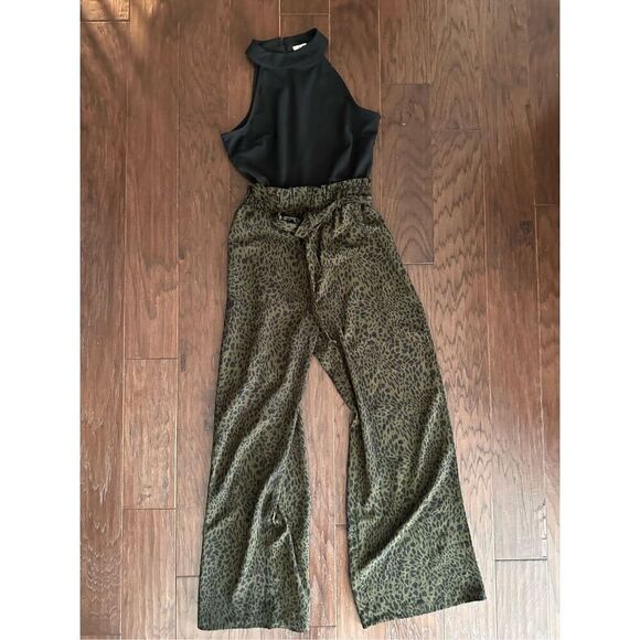 Mi Ami Sleeveless High Neck Green Paperbag Waist Jumpsuit - Picture 2 of 6